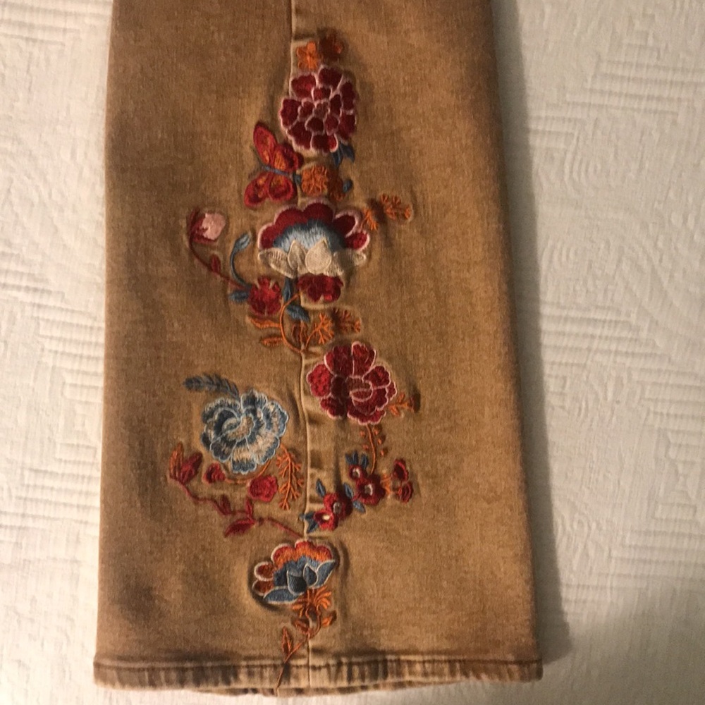 New Flamingals Tan Jeans with Floral Embroidery Western Cowgirl XL - Picture 4 of 17